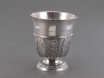 Timbale à appliques en argent