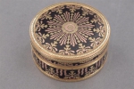 Boîte en or et écaille