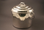 A silver bucket and cover