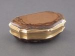 A gold and brown jasper snuff-box